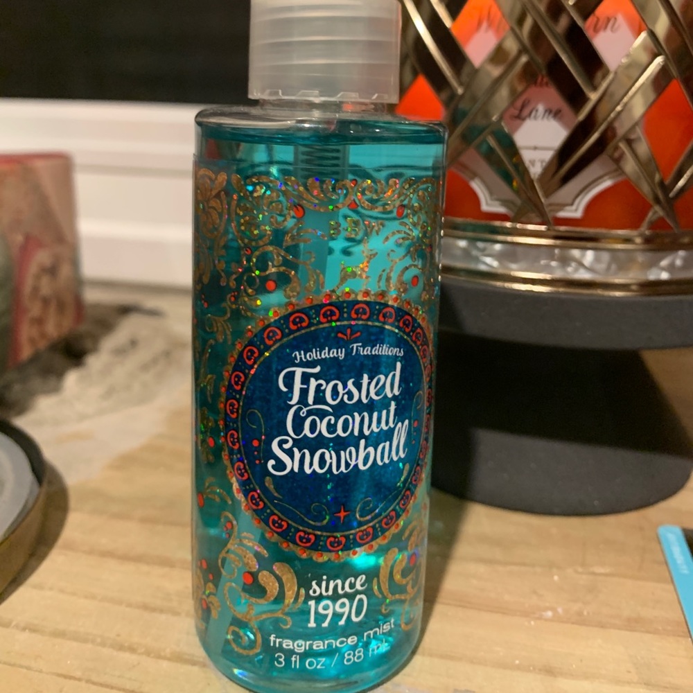 BBW Frosted Coconut Snowball mini FFM